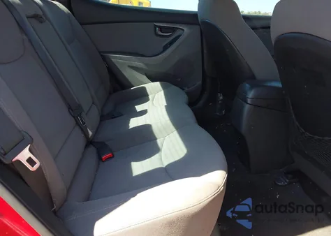 2015 Hyundai Elantra Se z USA, uszkodzony, nr VIN KMHDH4AE8FU279514